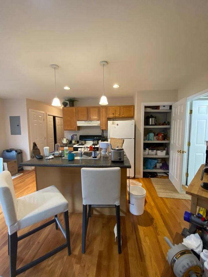 Zillow - Photo 4 of 50