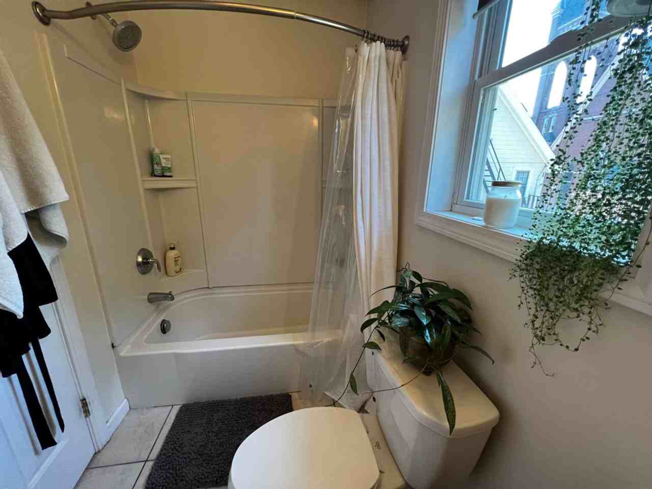 Zillow - Photo 7 of 50