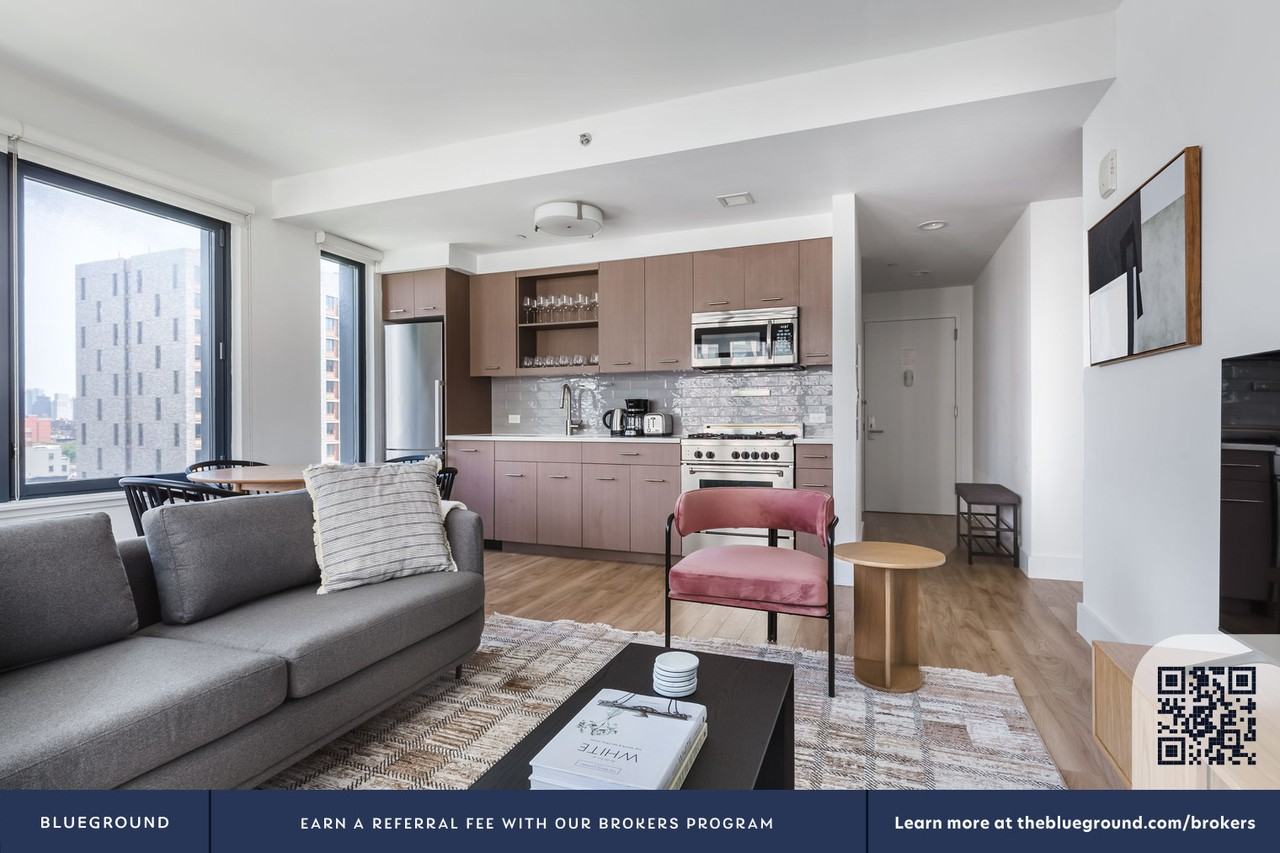 145 Clinton St #1495 - Photo 4 of 27