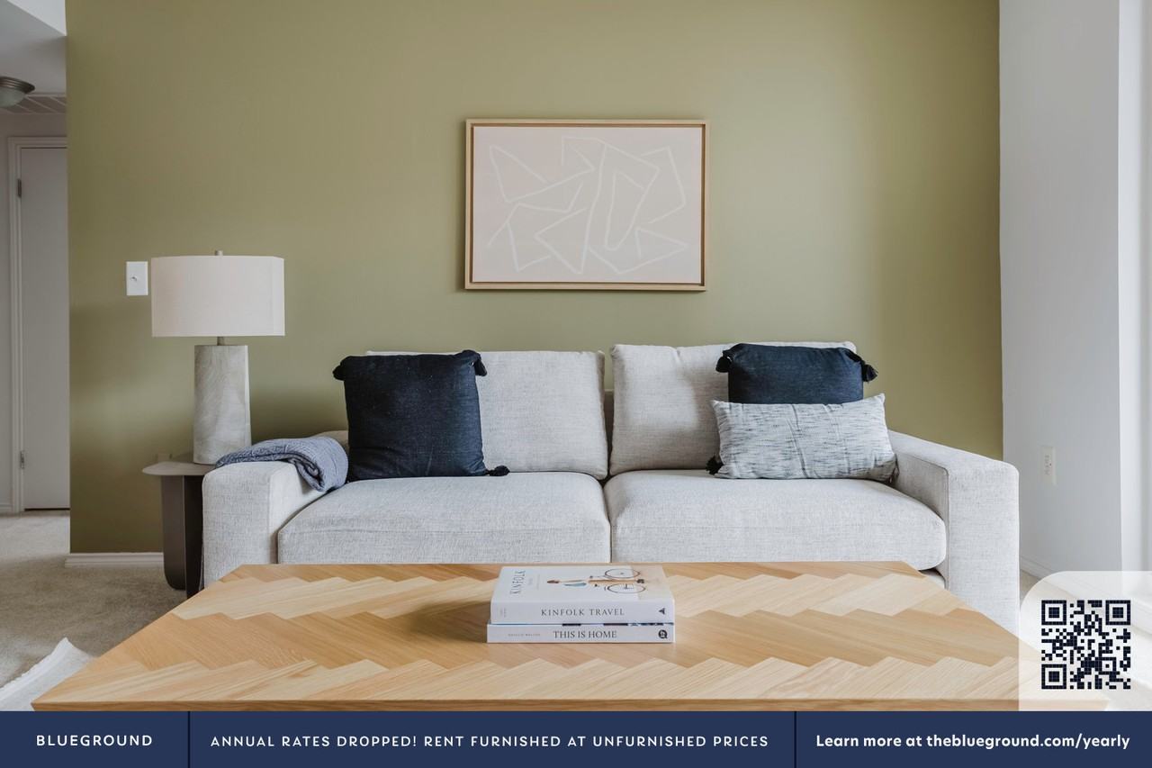 850 N Randolph St #890 - Photo 4 of 20