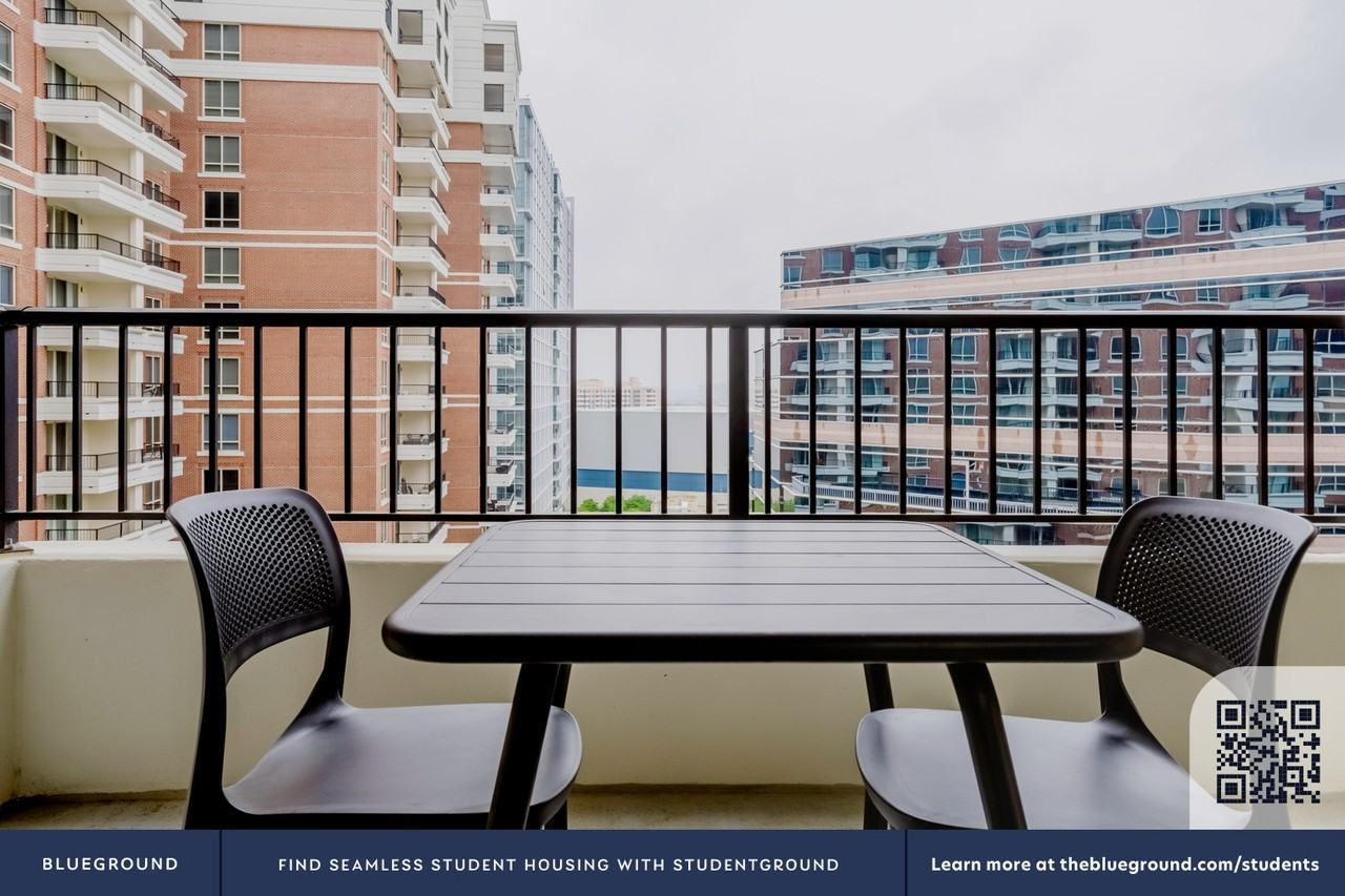 850 N Randolph St #890 - Photo 7 of 20