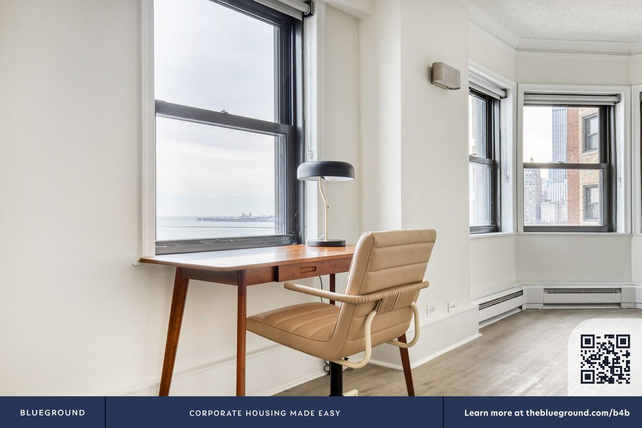 1400 North Lake Shore Drive - Photo 5 of 35