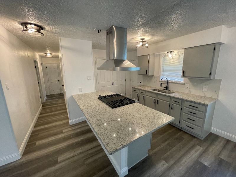 604 S Wilson St - Photo 3 of 10