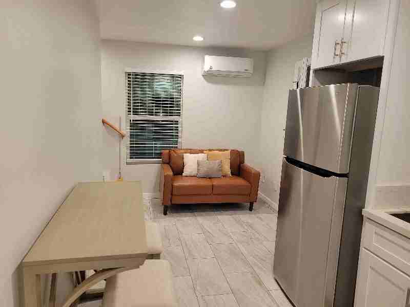 1662 Donax Ave - Photo 3 of 13