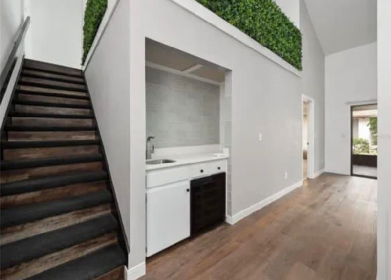 2340 Sun Valley Cir - Photo 2 of 12