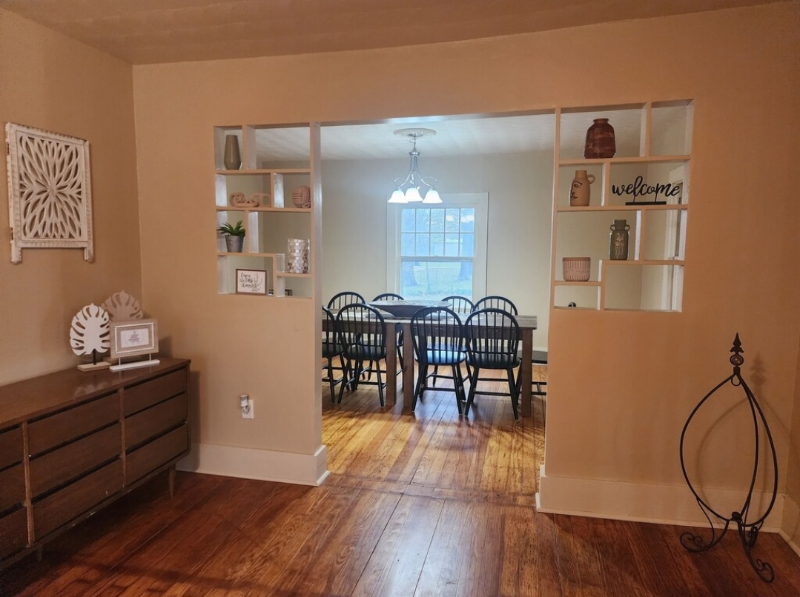 404 S Commercial St - Photo 3 of 20