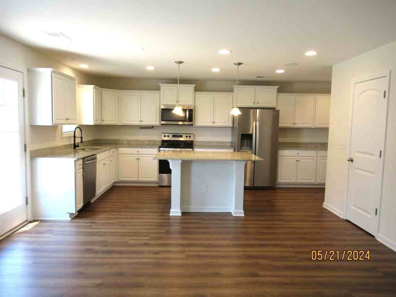 2170 Alden Dr - Photo 2 of 50