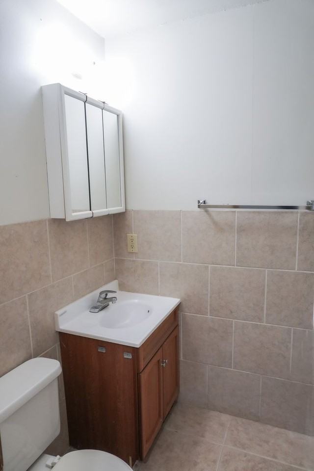 Valley View Apartments - Photo 4 of 50