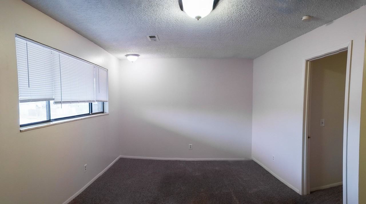 Valley View Apartments - Photo 6 of 50