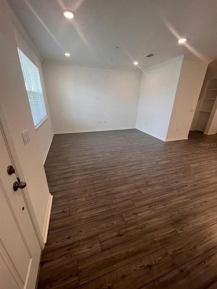 11570 Buoy Point Pl - Photo 3 of 17