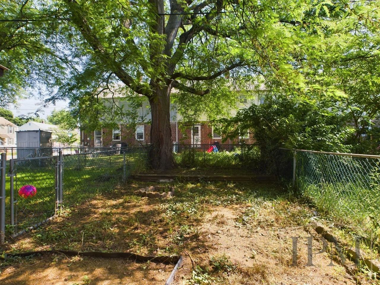 889 Fahs St - Photo 2 of 14