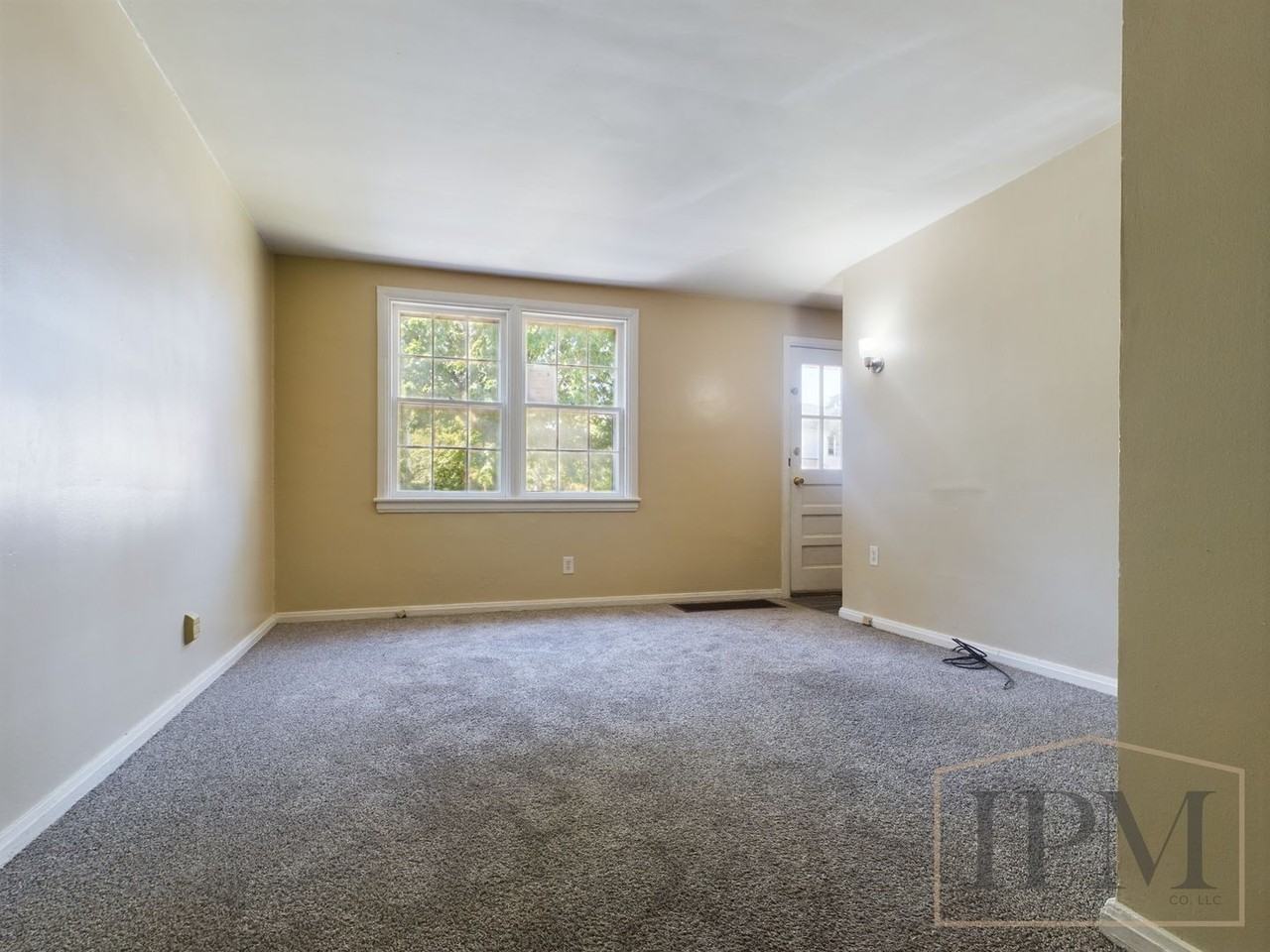 889 Fahs St - Photo 3 of 14