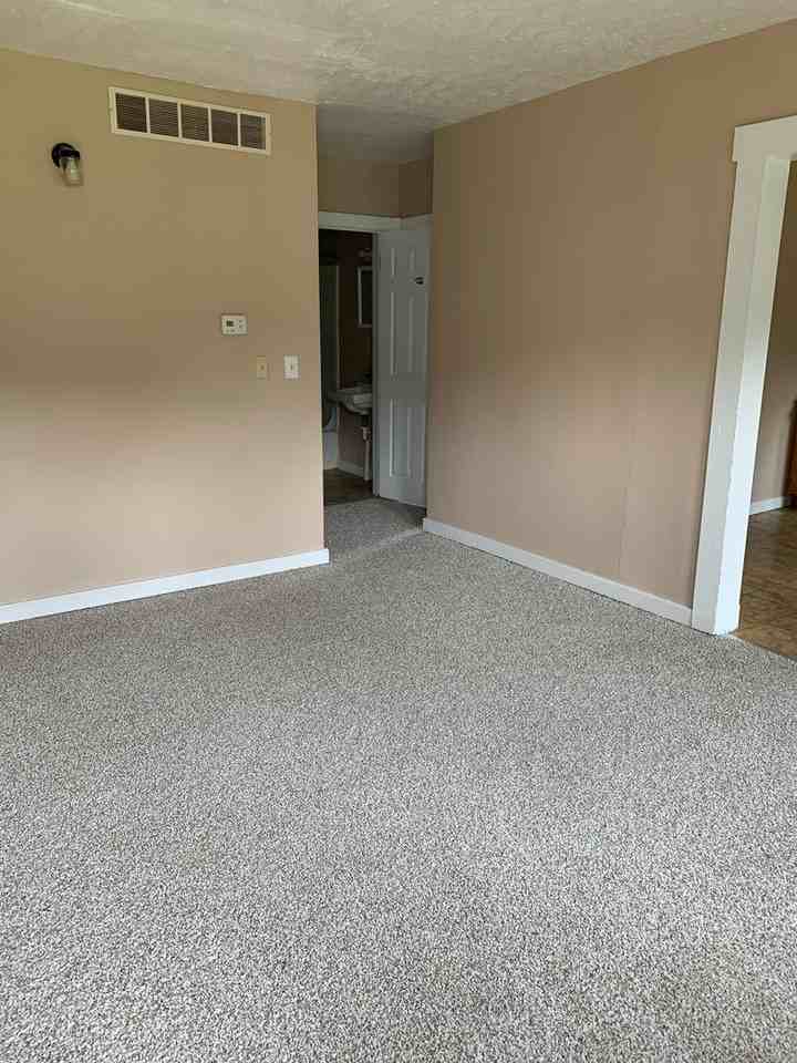 0930 Swann St - Photo 2 of 10