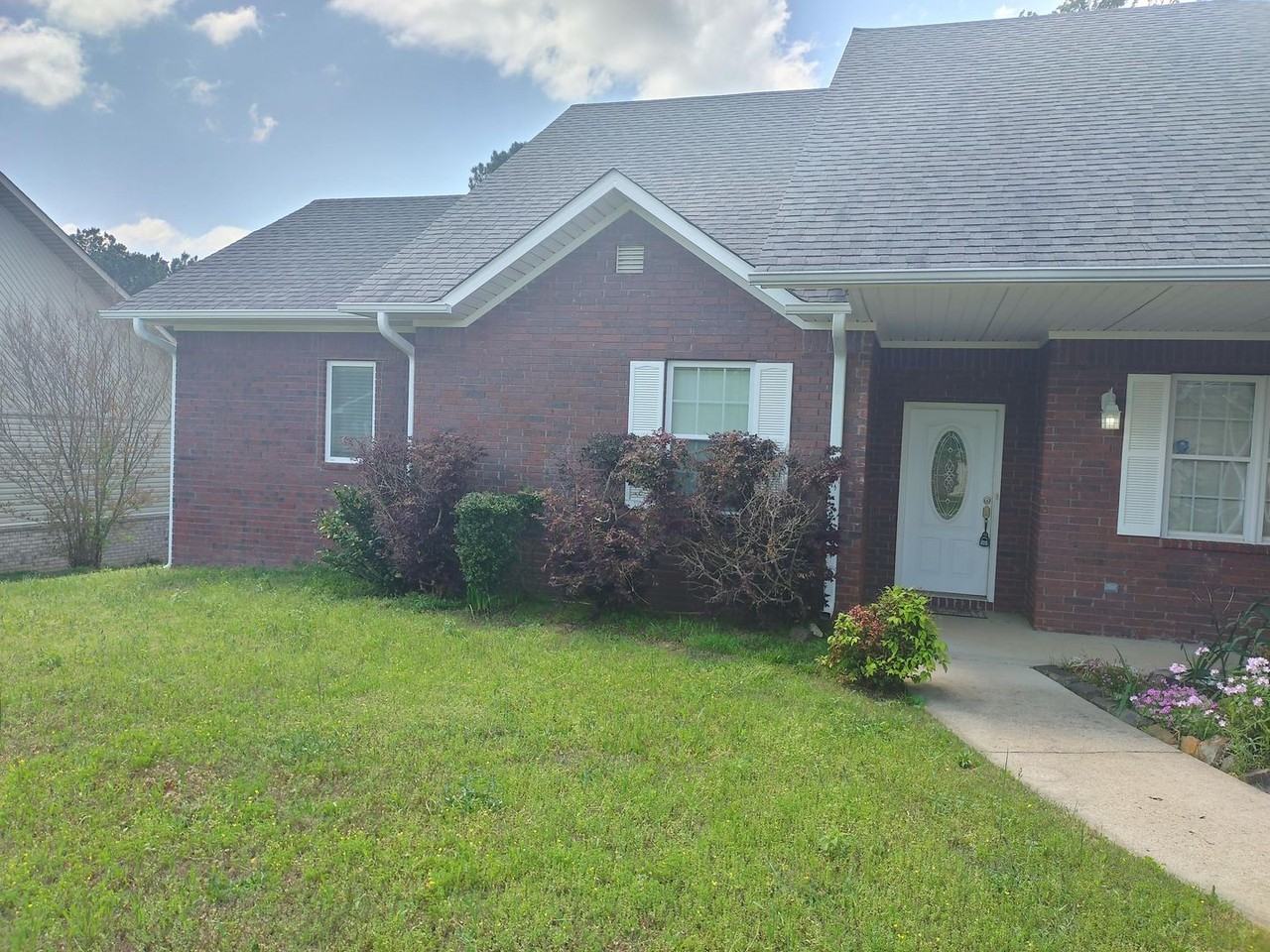 108 Fox Chase Cir - Photo 2 of 16