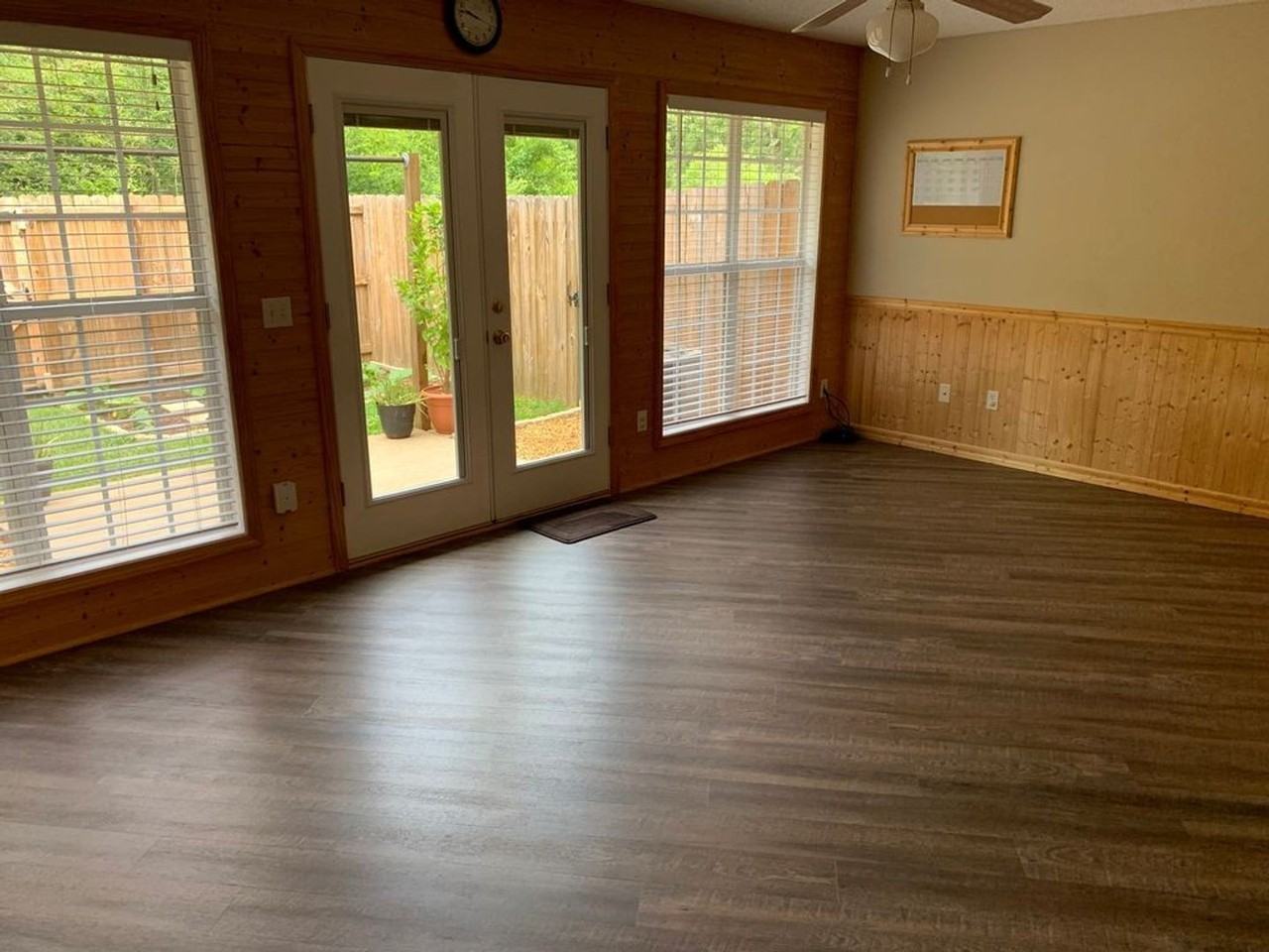 109 N Springview Dr - Photo 3 of 16