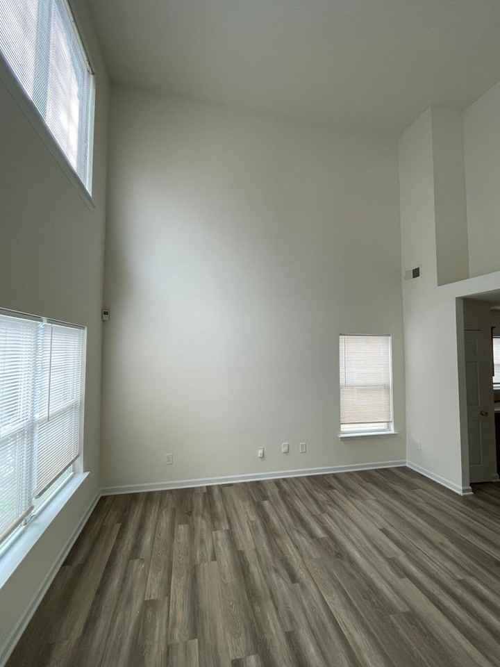 7409 Lady Liberty Ln - Photo 3 of 11