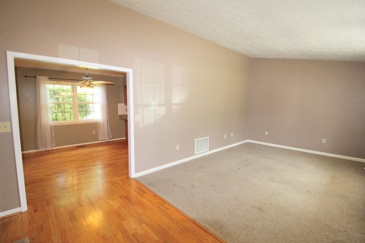 261 5th St - Photo 2 of 23