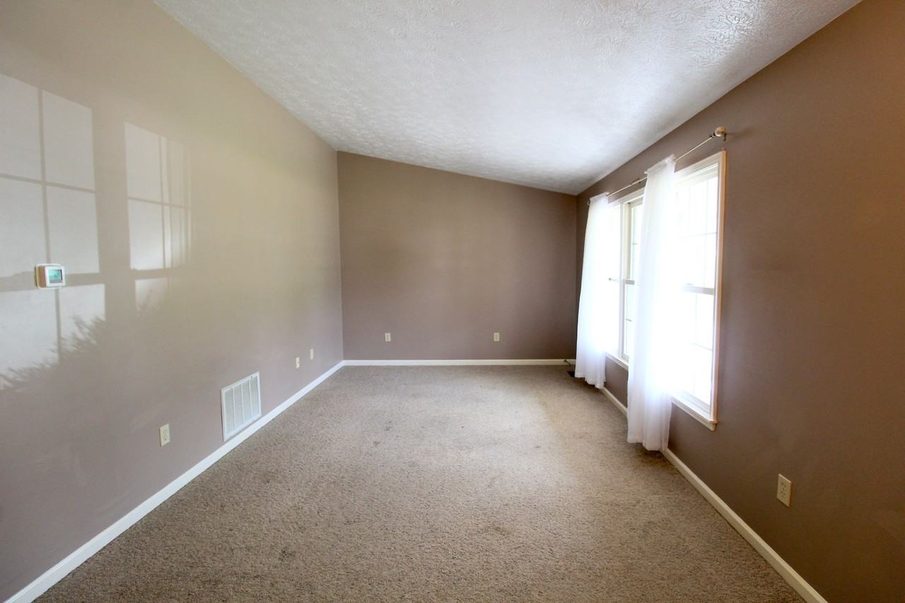 261 5th St - Photo 3 of 23