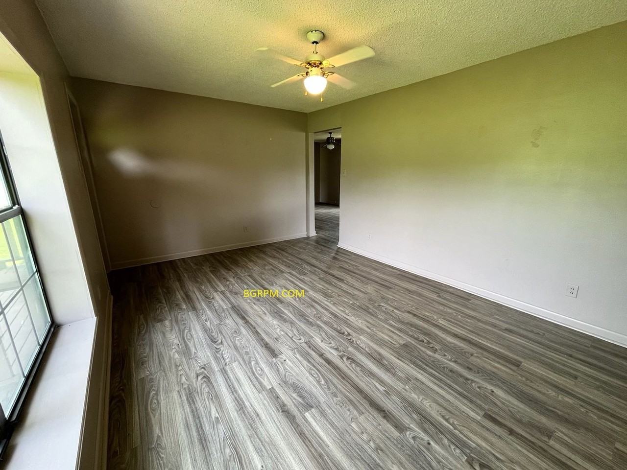 4407 Driskill Dr - Photo 3 of 10