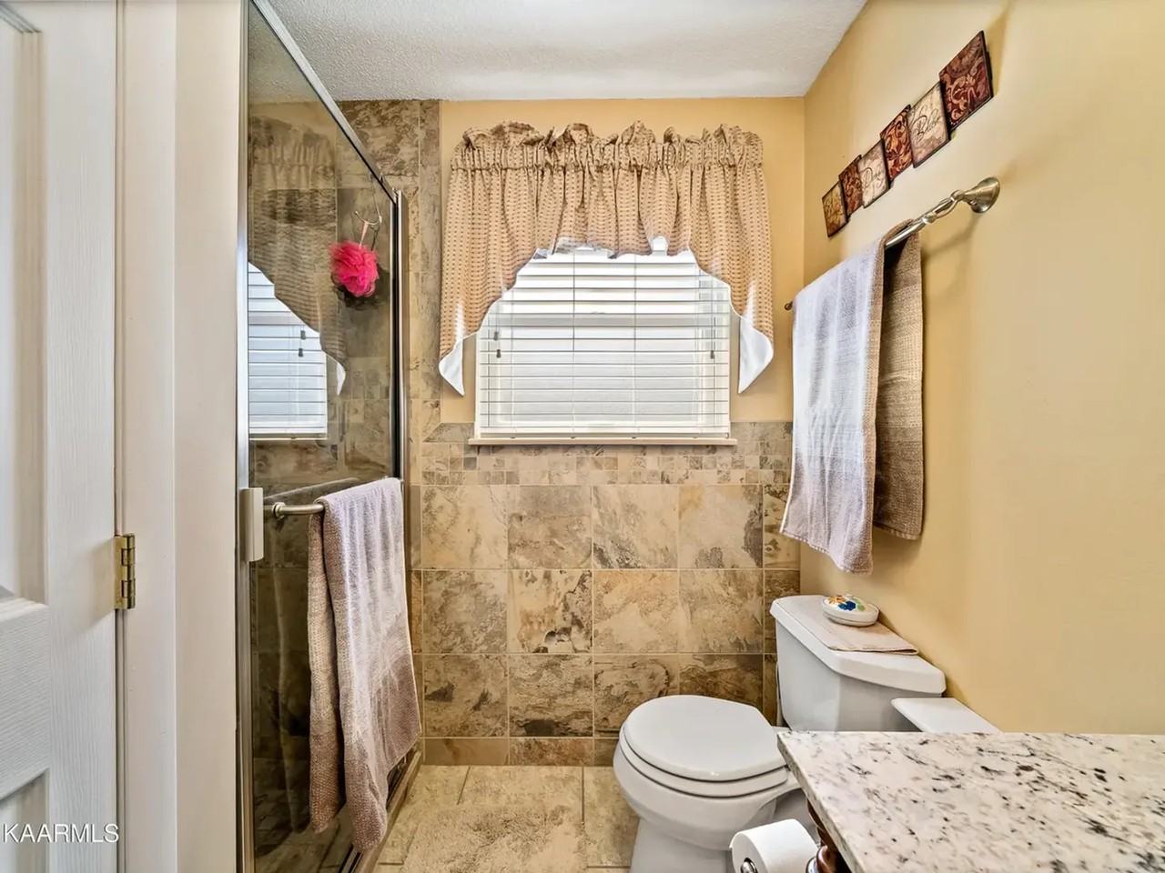 150 Lakeshire Dr - Photo 5 of 8
