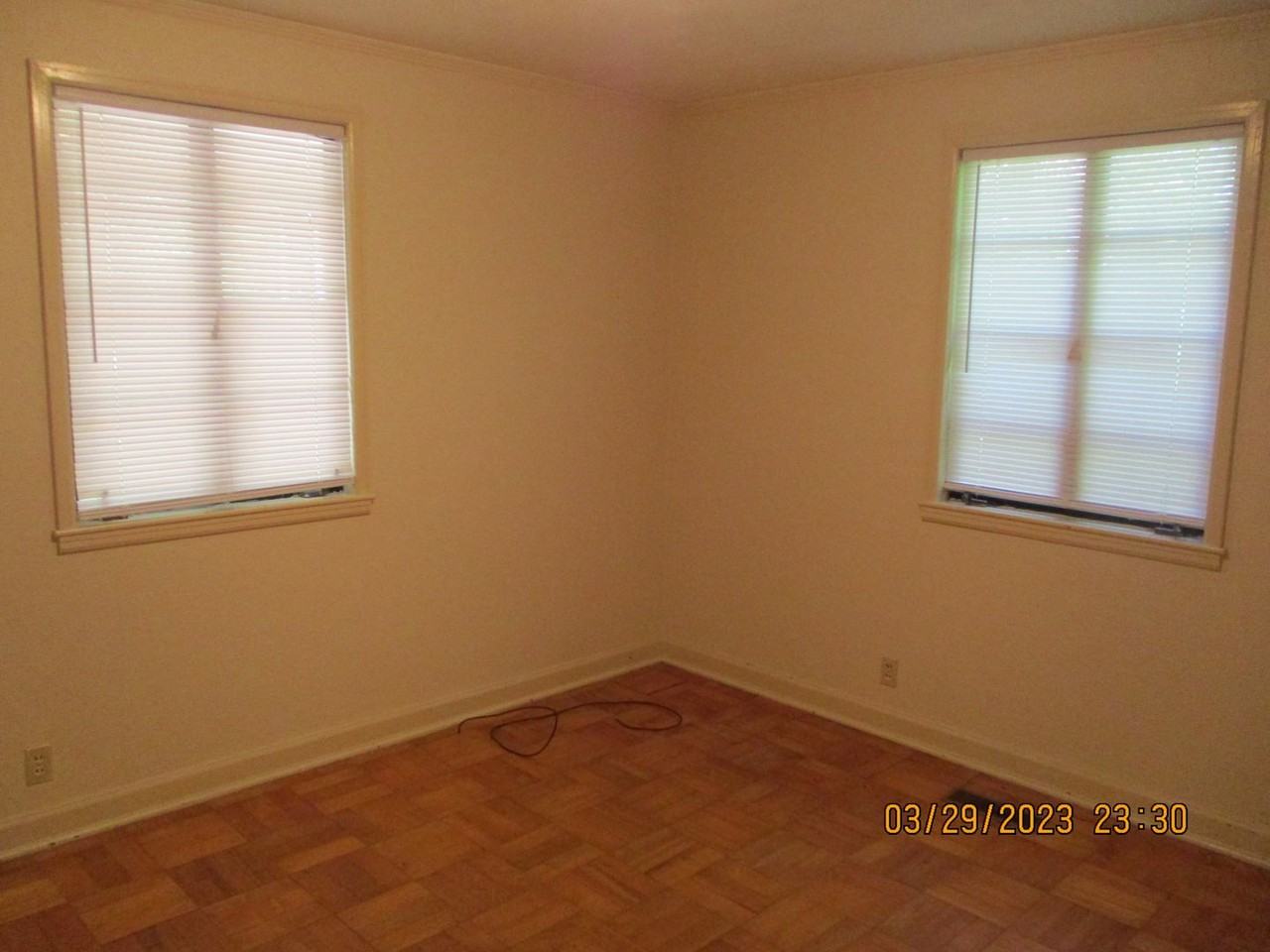 1009 W Society Ave Apt B - Photo 6 of 9