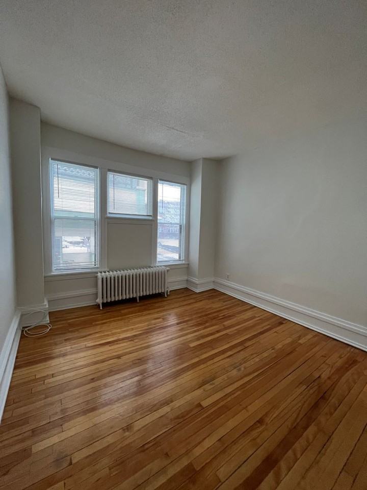 608 Ridgewood Ave - Photo 5 of 38