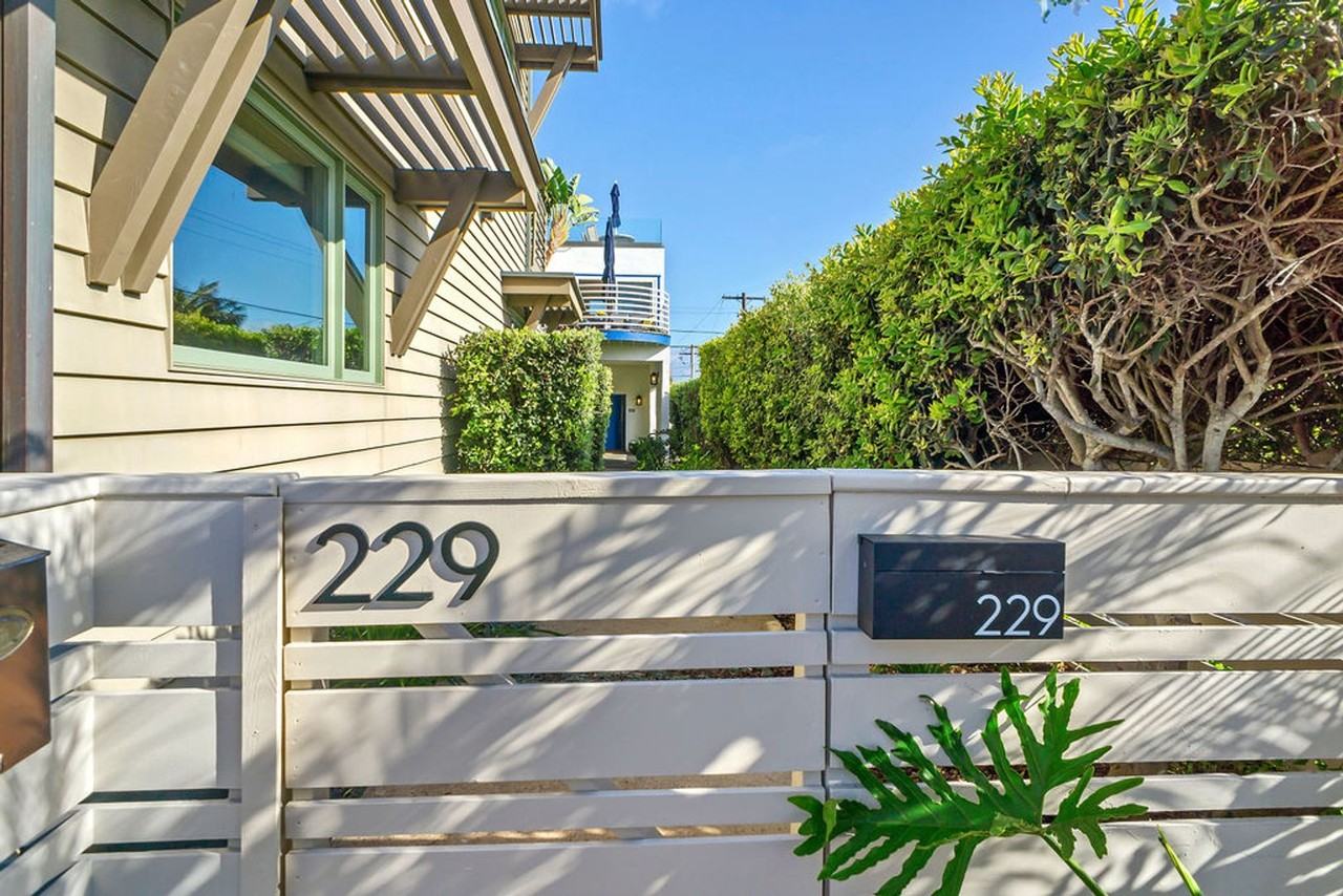 229 Nautilus St - Photo 5 of 41