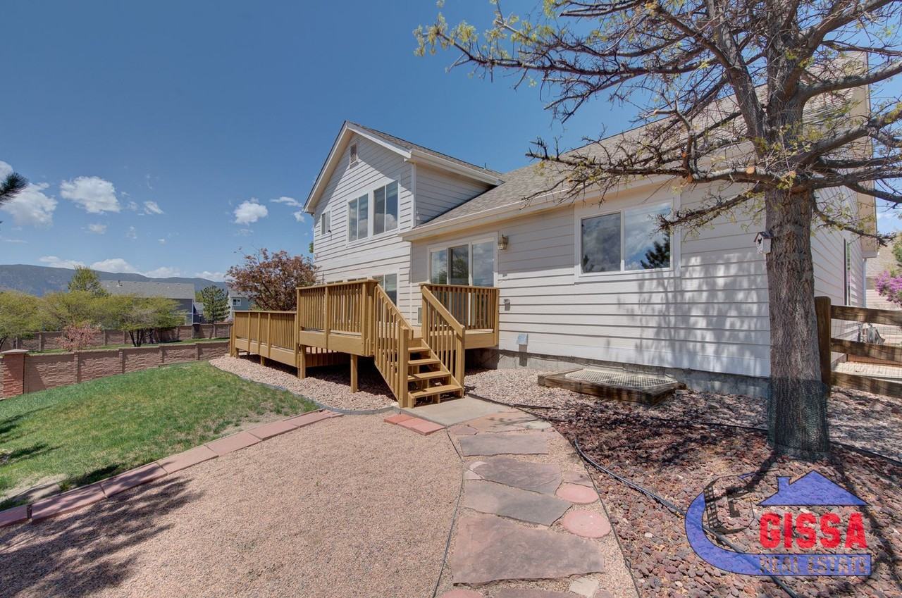 705 Witchhazel Ct - Photo 4 of 50