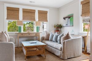 featured image of 230 Rutledge Ave