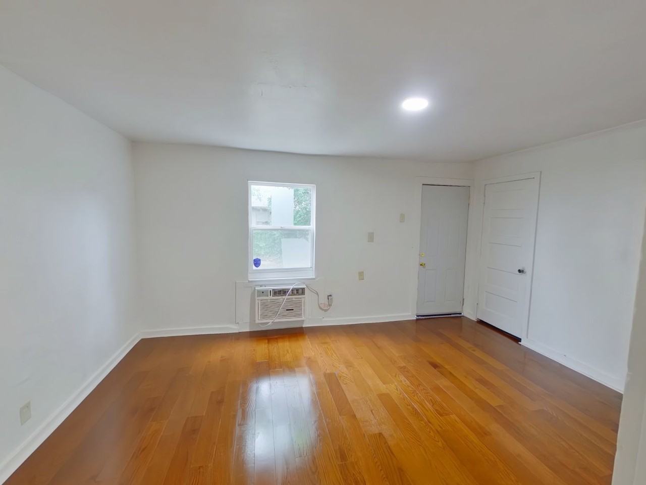 3185 S Davidson St - Photo 4 of 10