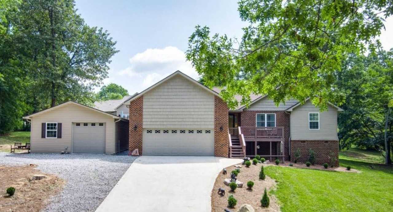 127 Iron Wood Cir, Crossville, TN 38571 2 Bedroom Apartment for Rent