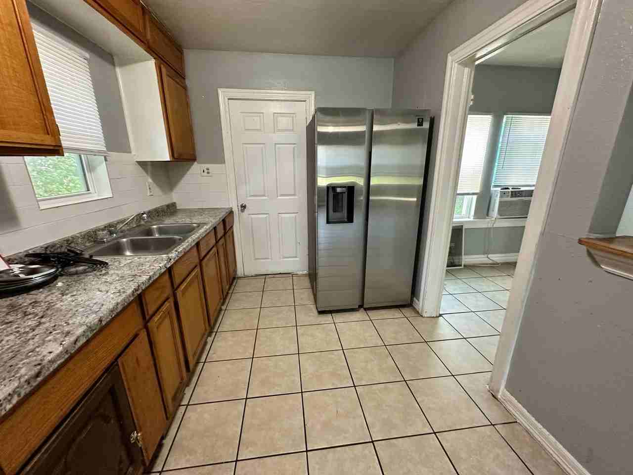 3521 Nw 18th St - Photo 3 of 16