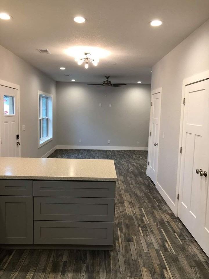 1200 S 8th St #1202S8thST - Photo 2 of 10