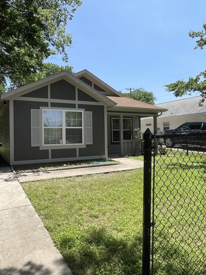 1120 Holt Ave #NA - Photo 2 of 17