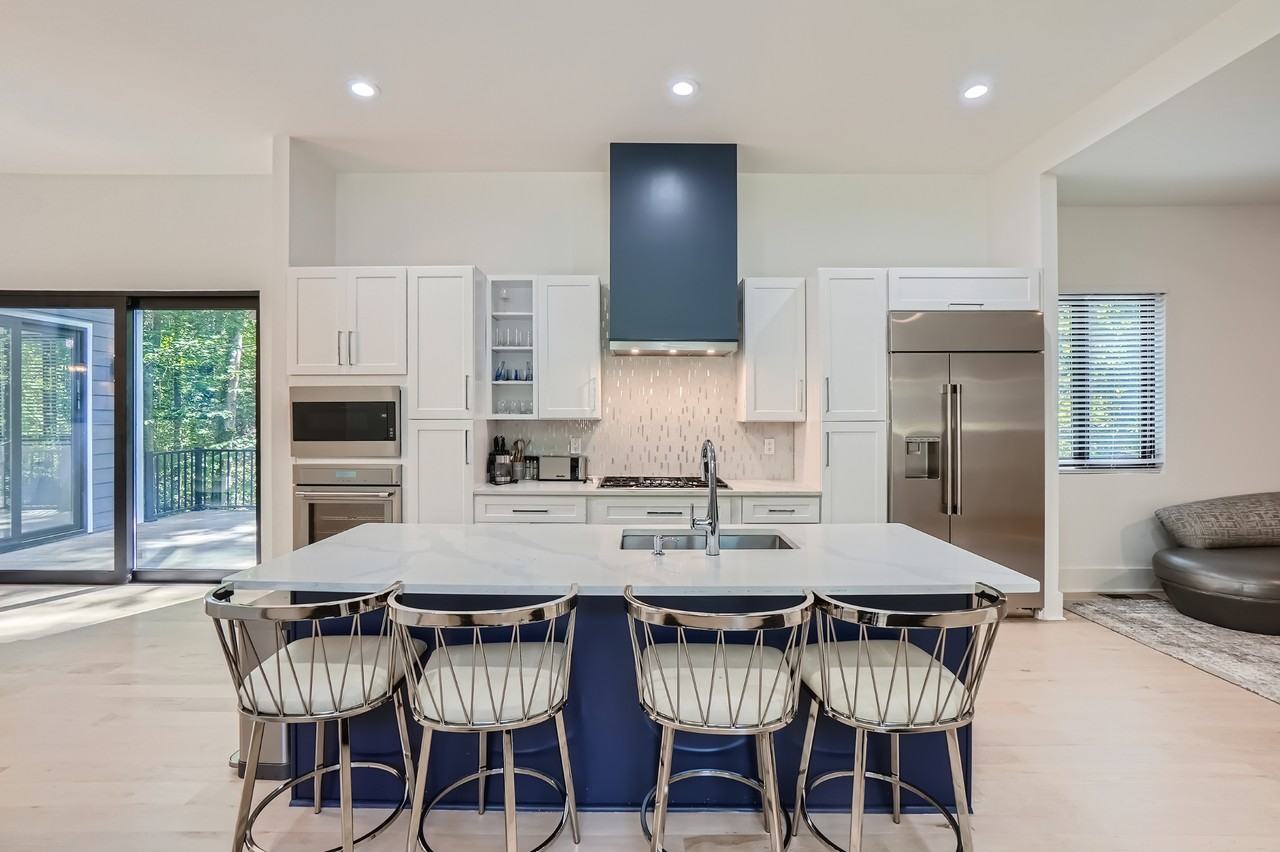 5285 Mount Vernon Pkwy #NA - Photo 5 of 36