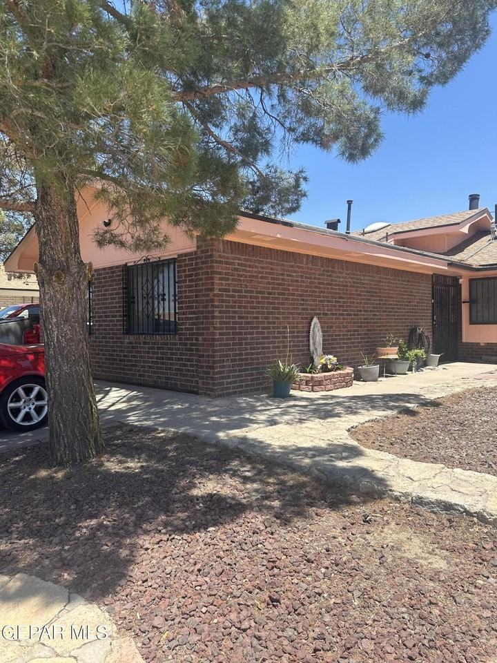 1540 Sierra De Oro Dr, El Paso, TX 79936 4 Bedroom House for 1,500