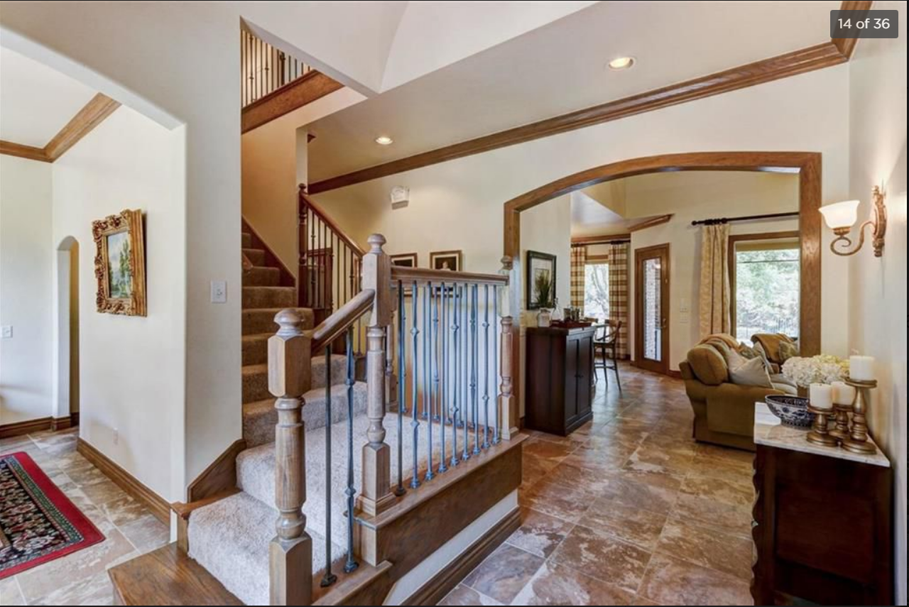 6001 Wynstone Dr #1 - Photo 4 of 35