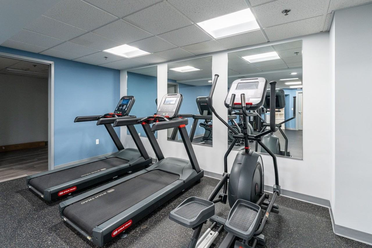 Munroe Place - Photo 3 of 50