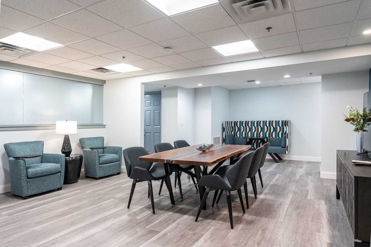 Munroe Place - Photo 6 of 50