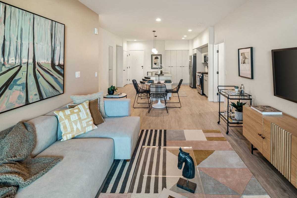 The Astra - Photo 6 of 31