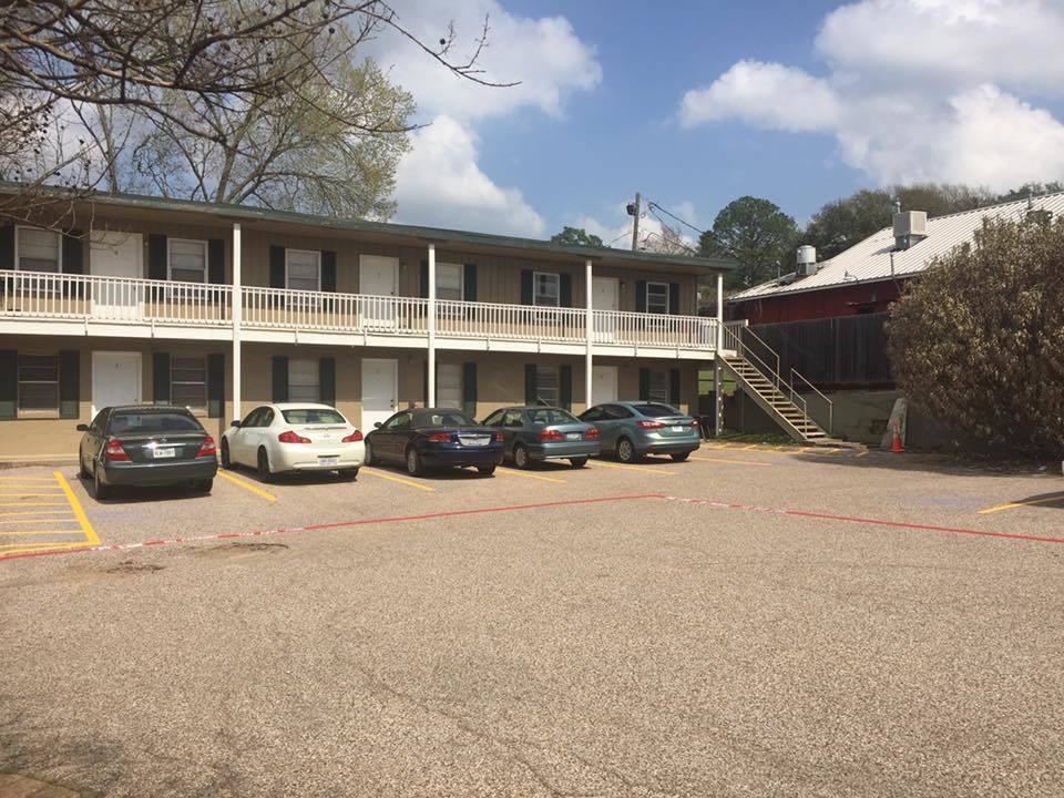 Blue Bonnet - Photo 6 of 11