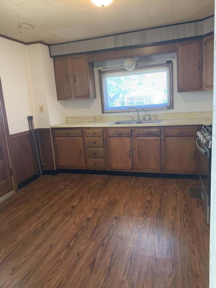 243 Horton St #1 - Photo 5 of 20