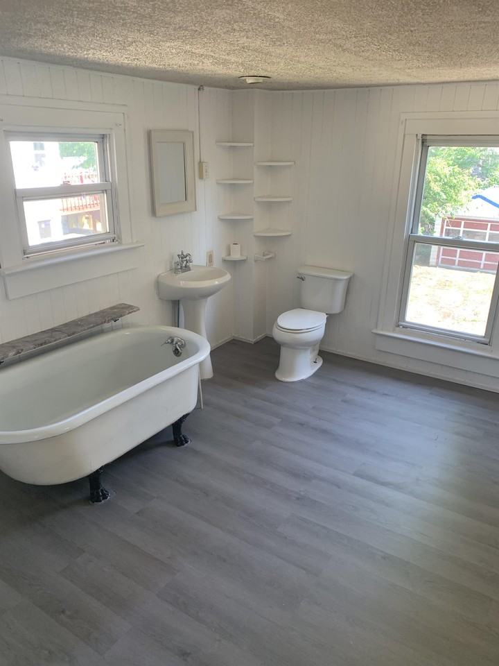 243 Horton St #1 - Photo 6 of 20