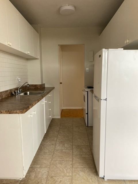 399 Westdale Ave #703 - Photo 3 of 7