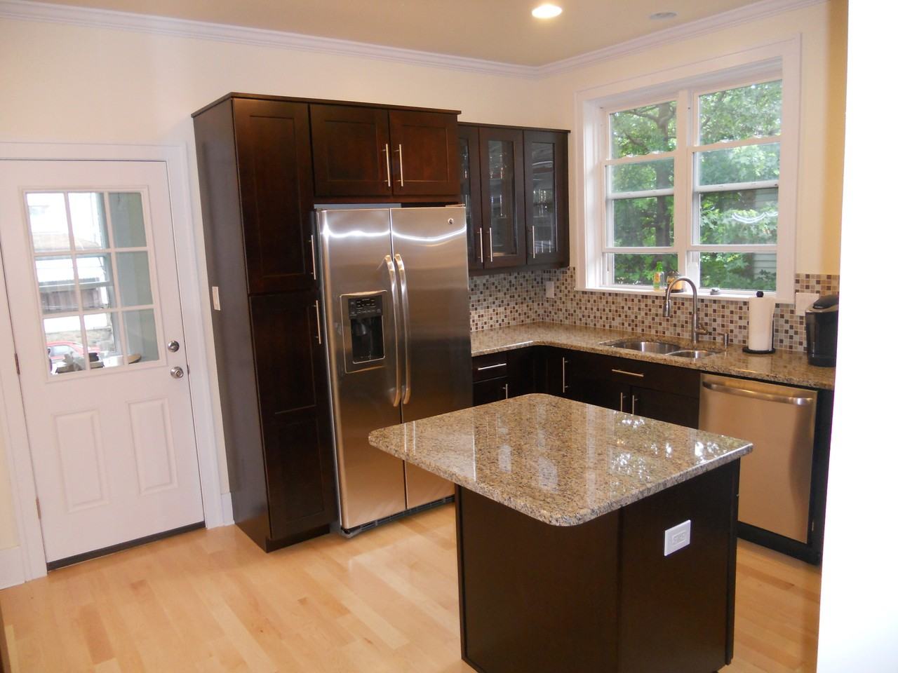 938 N Negley Ave #1 - Photo 3 of 10