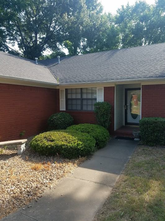 1006 Nightingale Ln - Photo 2 of 10