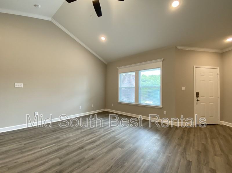 188 Round Mountain Rd - Photo 2 of 8