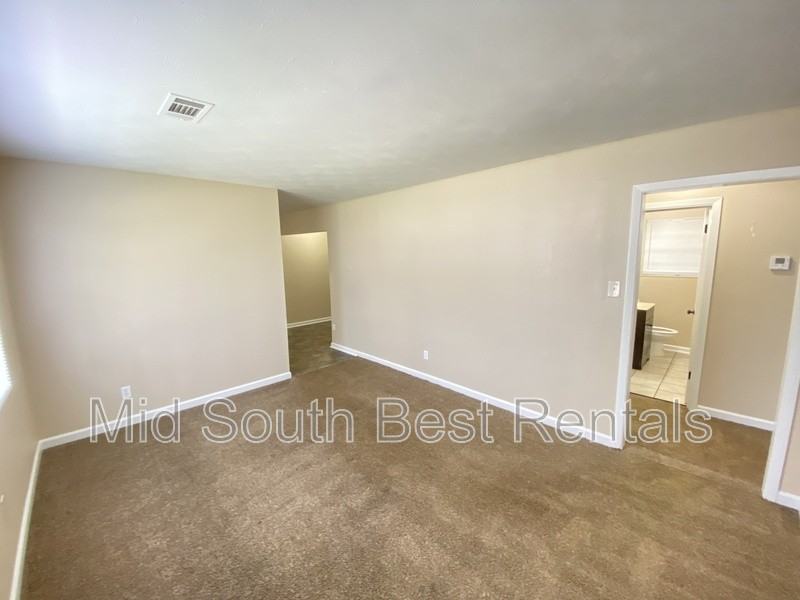2151 Willow Wood Ave - Photo 4 of 8