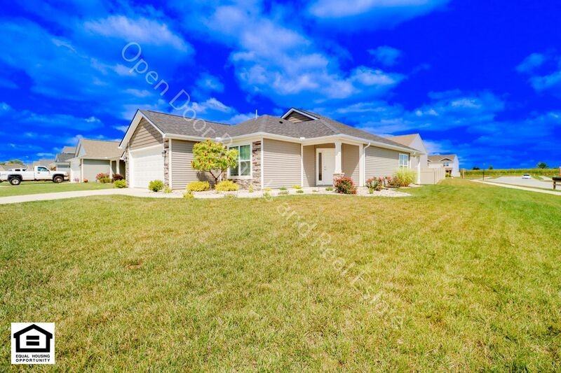 11077 Wingara Way - Photo 2 of 17