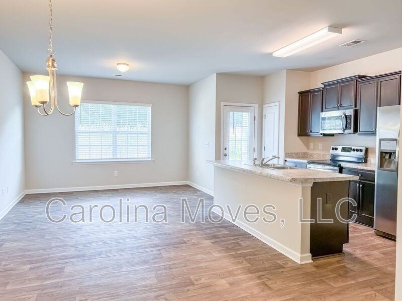 200 Northridge Ct - Photo 2 of 17